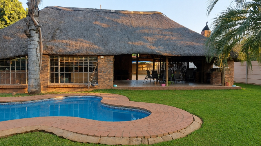 3 Bedroom Property for Sale in Bodorp North West